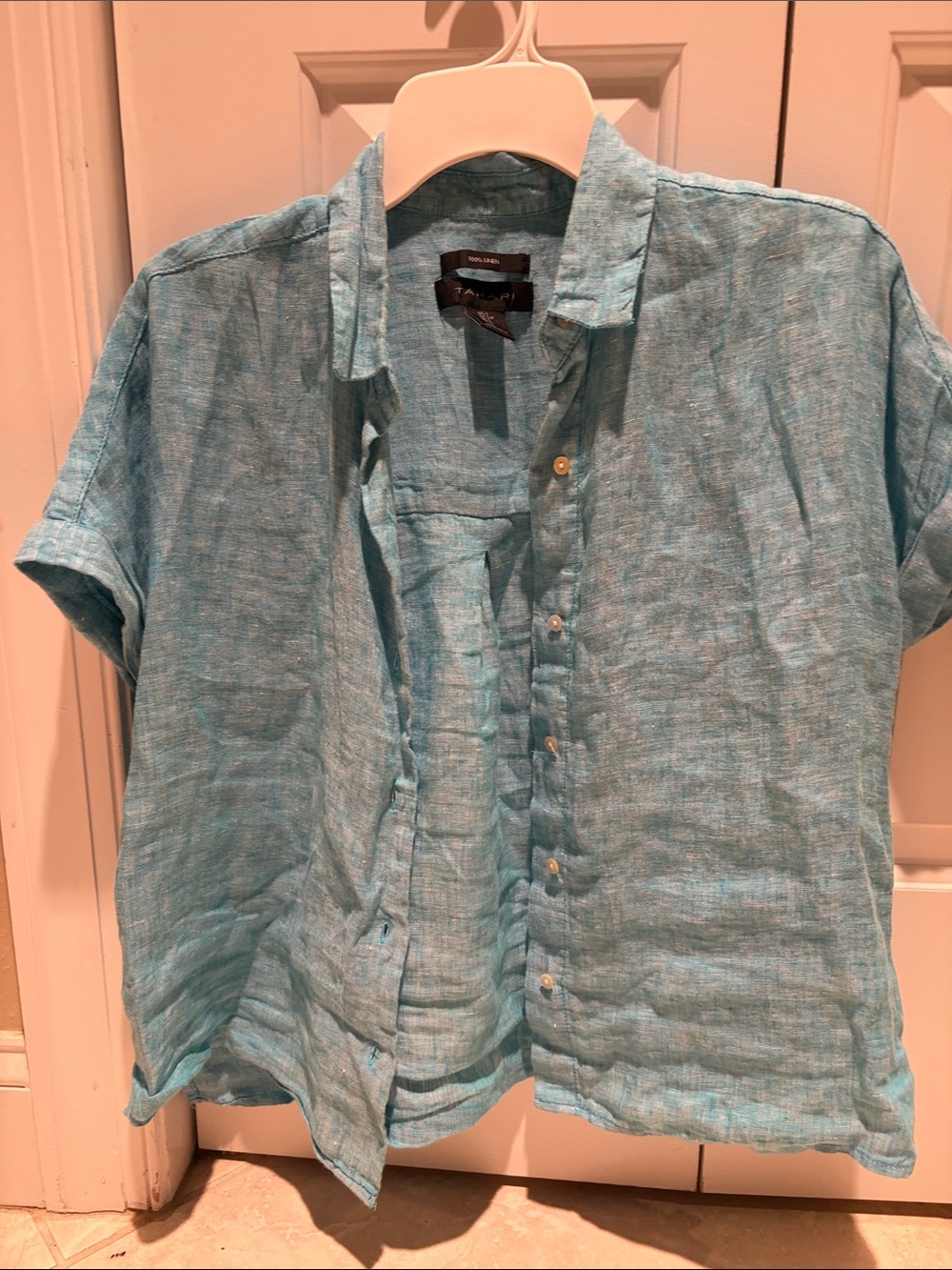 Tahari Aqua Blue Linen Short Sleeve Button-Up Blouse